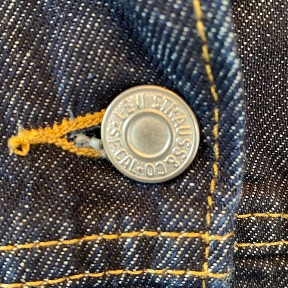 Levi Strauss & Co Blue Denim Moisture Wicking Lightweight Trucker Jacket… - Picture 8 of 9